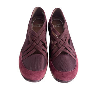 Dansko Maroon Suede Criss Cross Hilde Slip On Walking Shoes Women's EUR 39 US 9